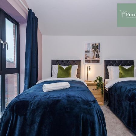 Stunning Five Bedroom Manchester House With Free Parking By Purestay Short Lets & Serviced Accommodation מראה חיצוני תמונה