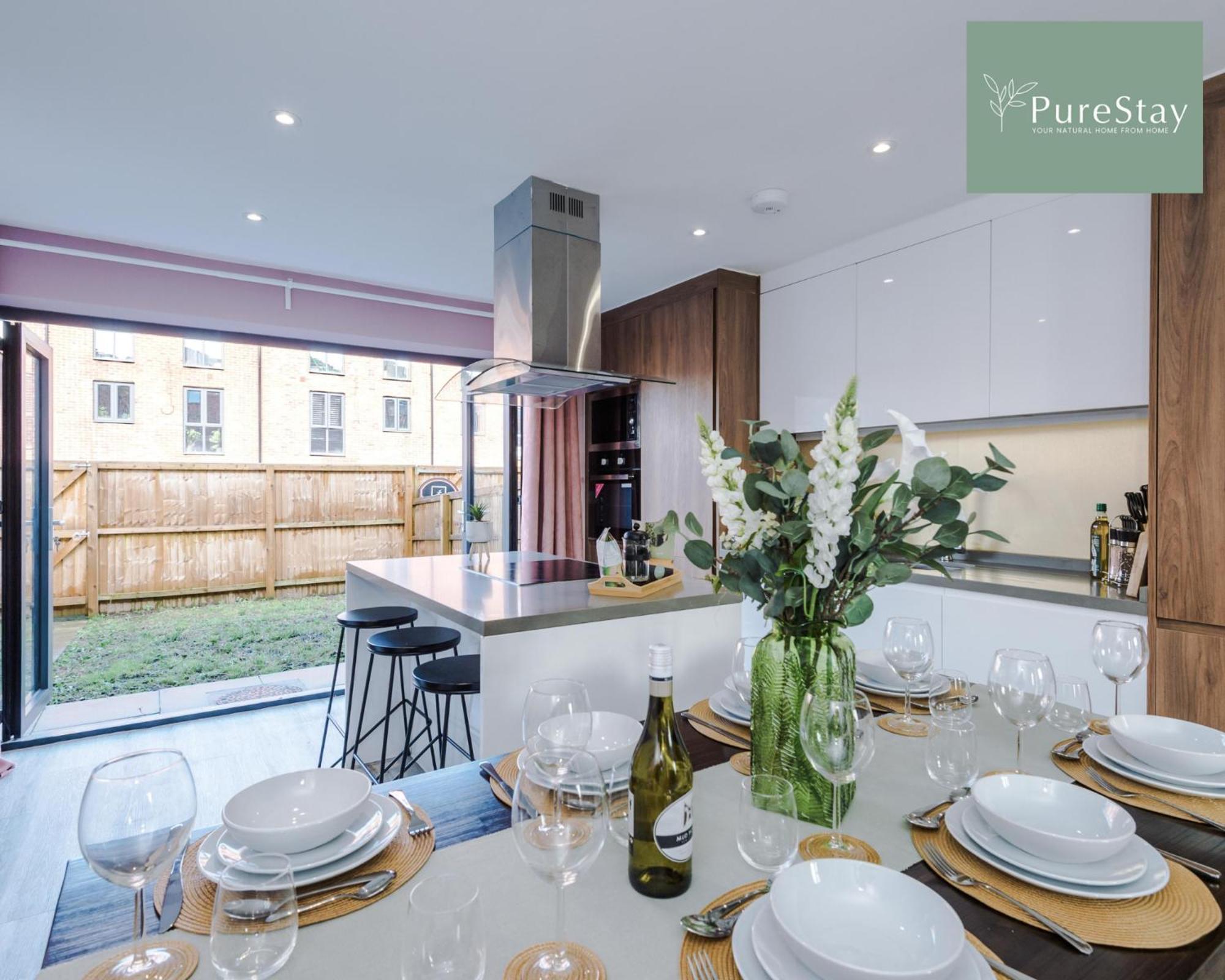 Stunning Five Bedroom Manchester House With Free Parking By Purestay Short Lets & Serviced Accommodation מראה חיצוני תמונה