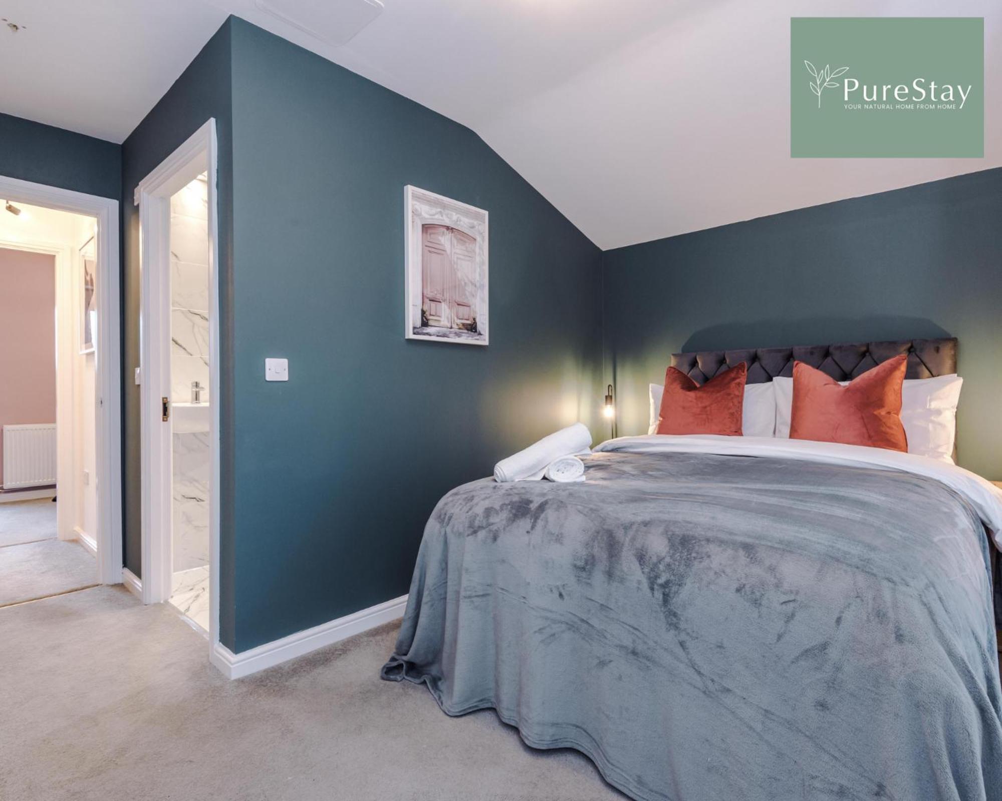Stunning Five Bedroom Manchester House With Free Parking By Purestay Short Lets & Serviced Accommodation מראה חיצוני תמונה