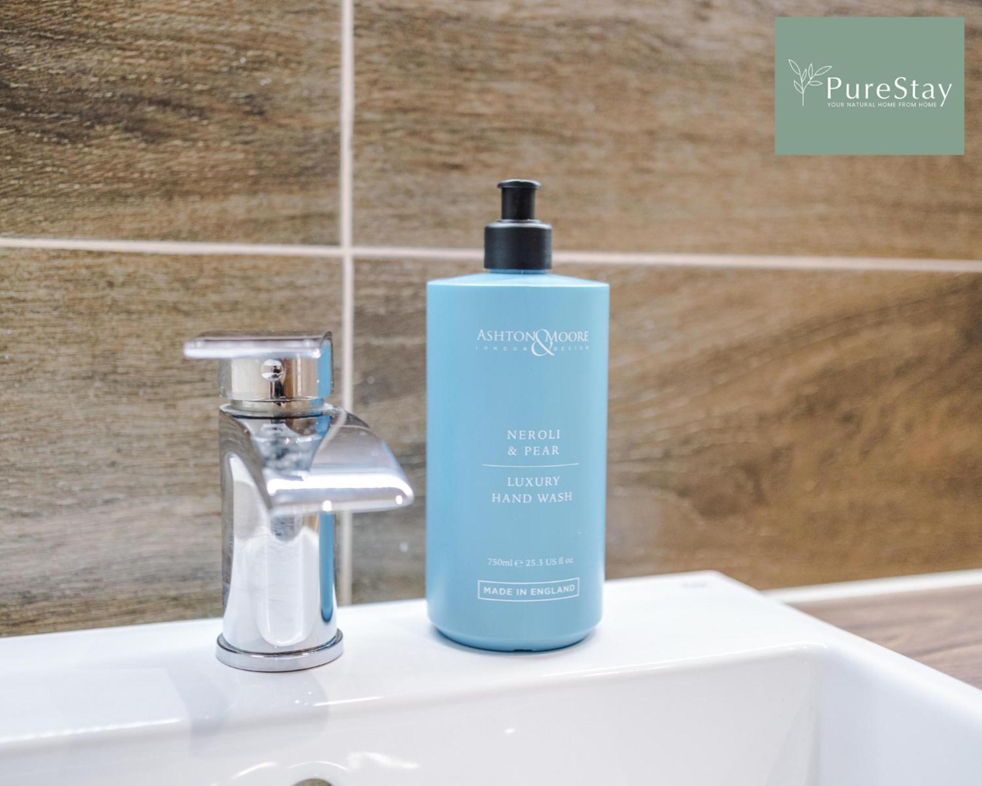 Stunning Five Bedroom Manchester House With Free Parking By Purestay Short Lets & Serviced Accommodation מראה חיצוני תמונה