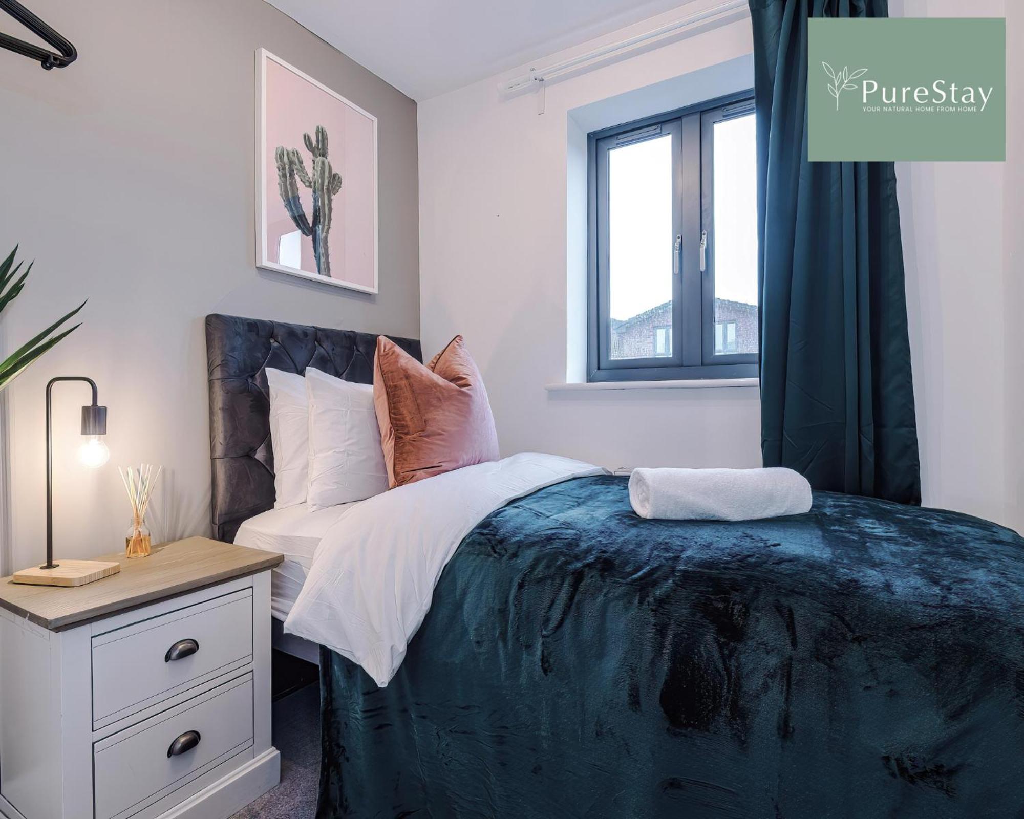 Stunning Five Bedroom Manchester House With Free Parking By Purestay Short Lets & Serviced Accommodation מראה חיצוני תמונה